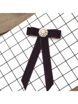 Vintage Bow Tie Velvet Ladies Head Diamond Ribbon Tassel Brooch Chic Girls Elegant Jewelry Collar Pin Girl Cravat Gift for Men
