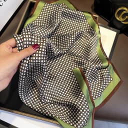 100% Silk 2024 Autumn Female Fashion Scarves New Dustproof Kerchief Popular Sunscreen Square Towel Luxury Leopard Print Shawl