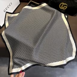 100% Silk 2024 Autumn Female Fashion Scarves New Dustproof Kerchief Popular Sunscreen Square Towel Luxury Leopard Print Shawl