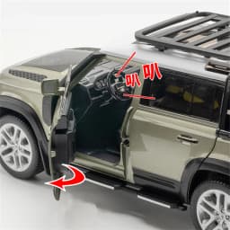1/18 Range Land Rover Defender SUV Alloy Car Model Diecasts Metal Off-road Vehicles Car Model Sound and Light Childrens Toy Gift