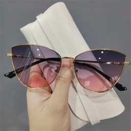 Fashion Oversized Vintage Cat Eye Sunglasses Women Trending Summer Driving Eyewear Shades Metal Frame UV400 for Lady gafas