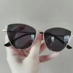 Fashion Oversized Vintage Cat Eye Sunglasses Women Trending Summer Driving Eyewear Shades Metal Frame UV400 for Lady gafas