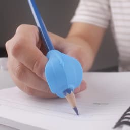1 Pcs Silicone Children Kids Learning Writing Tool Correction Pen Pencil Grip Corrector Silicone HandWriting Gripper Stationery