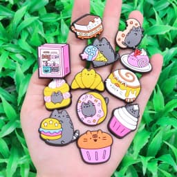 1Pcs PVC Adorable Little Cat Cupcake Sandals Shoe Charms Accessories Food Designer Decoration DIY Adult Bracelet