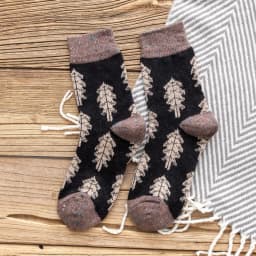 Japanese Style Autumn Winter Women Wool Socks Clay-colored Chiffon Ladies Warm Socks with Christmas Tree Thickened 134