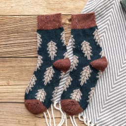 Japanese Style Autumn Winter Women Wool Socks Clay-colored Chiffon Ladies Warm Socks with Christmas Tree Thickened 134
