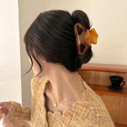 Retro Irregular Geometric Letter Hollow Hair Claw For Women Elegant Ponytail Hair Clip Accessories Barrettes Hairpin Gifts 2023
