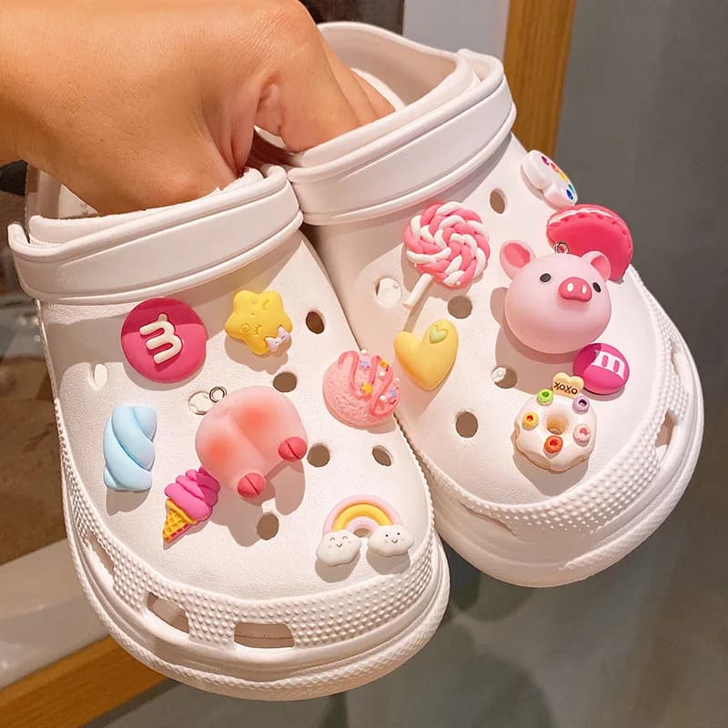 Cute Little Pig Hole Shoe Charms Accessories Shoe Buckle Lovely Little Yellow Duck Shoes Flower DIY Shoes Decorations