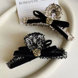 1pc Korean-style autumn and winter wool fabric hair clip, high-end metal camellia bow hair claw for the back of the head