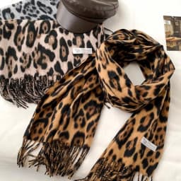 2025 New Retro Silk Leopard Pattern Scarf Lightweight Soft Warm Scarf Fashion Accessory for Women Men Vintage Style Winter Wear