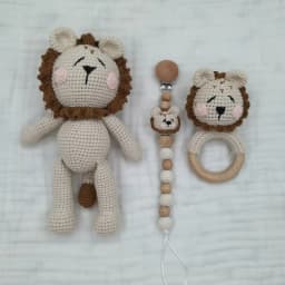 Amigurumi Crochet Lion Baby Teether kawaii Stuffed Animal Doll Beech Wood Newborn Teether Ring Pacifier Clip Baby Birth Gift Box