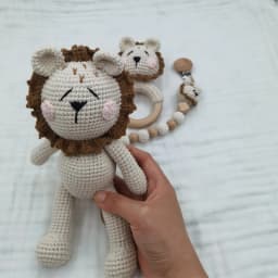 Amigurumi Crochet Lion Baby Teether kawaii Stuffed Animal Doll Beech Wood Newborn Teether Ring Pacifier Clip Baby Birth Gift Box