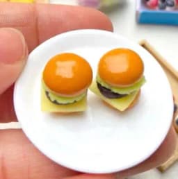 1:12 Miniature Hamburger Mini Fruit Salad Pretend Food for Blyth OB11 BJD Doll House Kitchen Play Toys Accessories