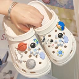Spaceman Series Hole Shoe Charms Decoration Creative Flying Saucer Space Planet Shoe Buckle DIY Hole 3D Accessories
