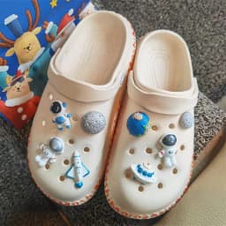 Spaceman Series Hole Shoe Charms Decoration Creative Flying Saucer Space Planet Shoe Buckle DIY Hole 3D Accessories