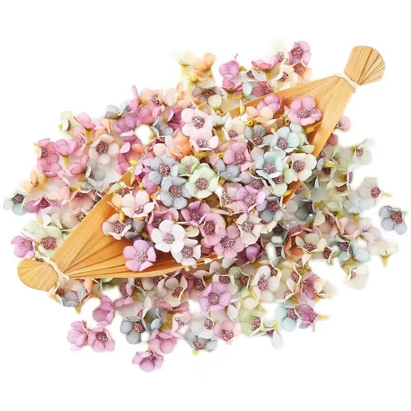 100PCS 2cm Mini Artificial Flowers Fake Flower Heads Craft Daisy Silk Flower for Crown Scrap Wedding DIY Garland Headdress Decor