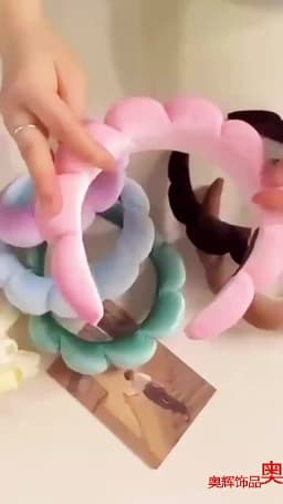 3Pcs Fashion Microfiber Washing Wristbands Scrunchies Puffy Headband Spa Bubble Headband for Washing Face Makeup Shower Skincare