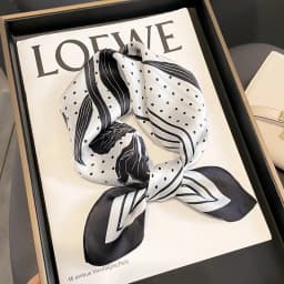 2025 Fashion 100% Real Silk Scarf 53cm Square Bandelet Women's Silk Temperament Small Scarf Neck Decorative Wrap Printed Scarves