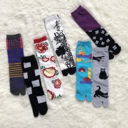 Japanese Multi-Color Jacquard Carrot Chestnut Flower Literary Cute Two-Toe Socks Middle Tube Tabi Split Toe Socks Tide Socks