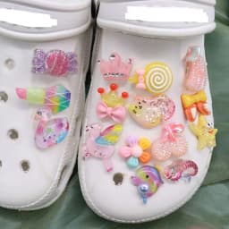 1-15PCS Resin Shoe Charms Lipstick Dolphin Swan Crown Flower Cat Horse Star Banana Sandals Shoes Decoration Accessories Kid Gift