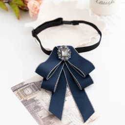 New Fabric Bow Tie Crystal Cloth Art Bowknot Brooch College Style Shirt Collar Pins Fashion Jewelry Gifts for Women Accessories