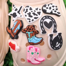 1-18pcs Boots Cowboy Hat Cactus Boys Girls Shoe Charms for Bracelets Sandals PVC Adult Shoes Button Accessories