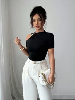 New Trendy, Elegant and Versatile Women's Off-Shoulder T-Shirt