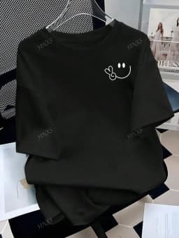 Short Sleeve Round Neck Tops Stylish Tee with Adorable Smile and Peace Sign Design Ideal for Curvy Ladies Into Playful Fashion