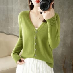 2026 New V-Neck Temperament Small Fragrant Wind Women Loose Sweater Coat Special Offer Cardigan ZHI D035