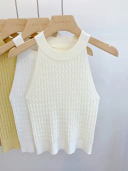 2026 Summer New Women's Knitted Halter Camisole Slim Fit Sleeveless Base Tank Tops Solid Color O-neck Outerwear Vests Crop Tops