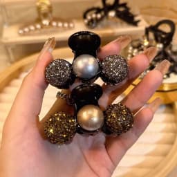 Pearl Hair Claws Clips for Women Elegant Rhinestone Headwear Hairpins Hair Crab Headwear Girls WomenHair Accessories