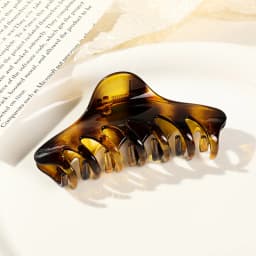 New Retro Korean Acetate Hair Claw Large Crab Hair Clips Shark Clip Simple Hairpin Ponytail Fashion Hair Accessories Woman Girls