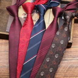 2025 Luxury Silk Neckties For Men Red Brown Flower Neck Ties 7cm Casual Neckwear Suit Accessories Wedding Skinny Tie Cravat Gift