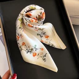 100% Silk Scarf Plum Blossom Pattern Square Scarves for Women Wrap Kerchief Mulberry Silk Bandana Fashion Luxury Headband Hijab