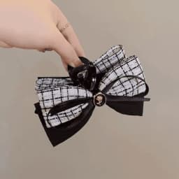 1/2pcs Xiaoxiangfeng Bow Hair Clip for Women, Fashionable and Exquisite, Rose Shaped Hair, Shark Shaped Hair Clip, Hair Catcher