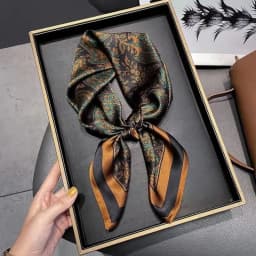 Luxury Chain Print Small Square Scarf Simulated Thin Neck Scarf Fashion Sunscreen Headscarf Women 70x70cm