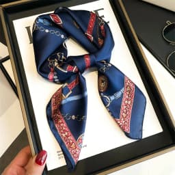 Luxury Chain Print Small Square Scarf Simulated Thin Neck Scarf Fashion Sunscreen Headscarf Women 70x70cm