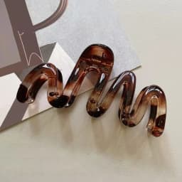 1pc/2pcs Women's Y2K Wavy High Glossy Amber Brown 11cm/4.33in Large Lightweight Plastic Hair Clip, Elegant and Minimalistic