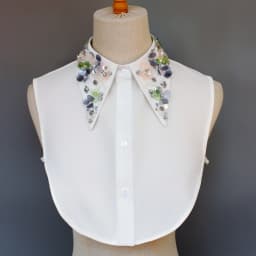One Piece of Luxurious and Elaborately Crafted False Collar for Ladies. It Features Intricate Beadwork and Sequins, Embodies Th
