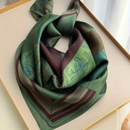Women's Fashion Soft Satin Scarf Vintage Style Versatile Green Square Scarf Lightweight Shawl Windproof Sun Protection Hairbands