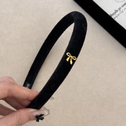 Korean autumn and winter velvet noble narrow version headband simple small bow hair accessories 2025 versatile high cranial top