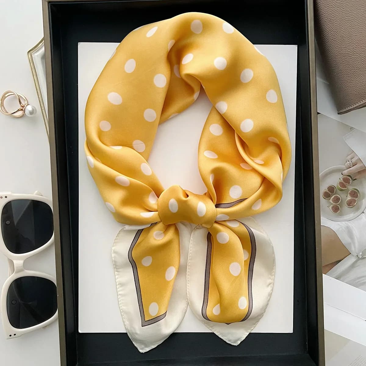 Ladies' Luxurious & Elegant Polka Dot Printed Spring/Summer Bandana Scarf, 70*70cm, Perfect For Daily Wear And Gift Giving