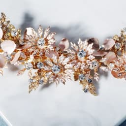 Luxury Metal Leaf Flower Hair Clip Elegant and Unique Women's Hair Jewelry Exquisite Alloy Hairpin Holiday Gift