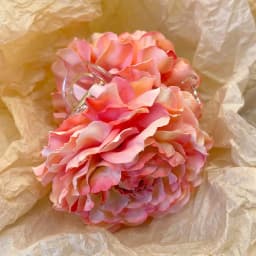 French Elegant Peony Flower Hair Claw Beautiful Simulation Flowers Hair Claw Clip Chic Summer Beach Headpiece for Women Girls