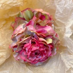 French Elegant Peony Flower Hair Claw Beautiful Simulation Flowers Hair Claw Clip Chic Summer Beach Headpiece for Women Girls