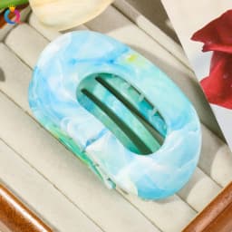 Fashion Oval Hair Claw Clips Women Elegant Marbling Acrylic Flat Circular Hair Grips Premium Colorful Updo Hair Pins Barrettes