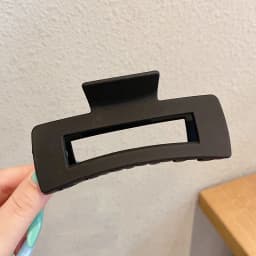 Black Geometric Square Hair Claw Clips for Women Hollow Acrylic Shark Clips Minimalist Back Head Hairgrips Accessories K