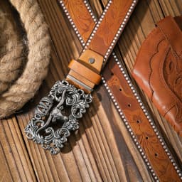 A Casual and Retro Belt, A Waist Accessory for Western-Style Clothing, Metal Buckle, PU Belt, Suitable for Both Men and Women