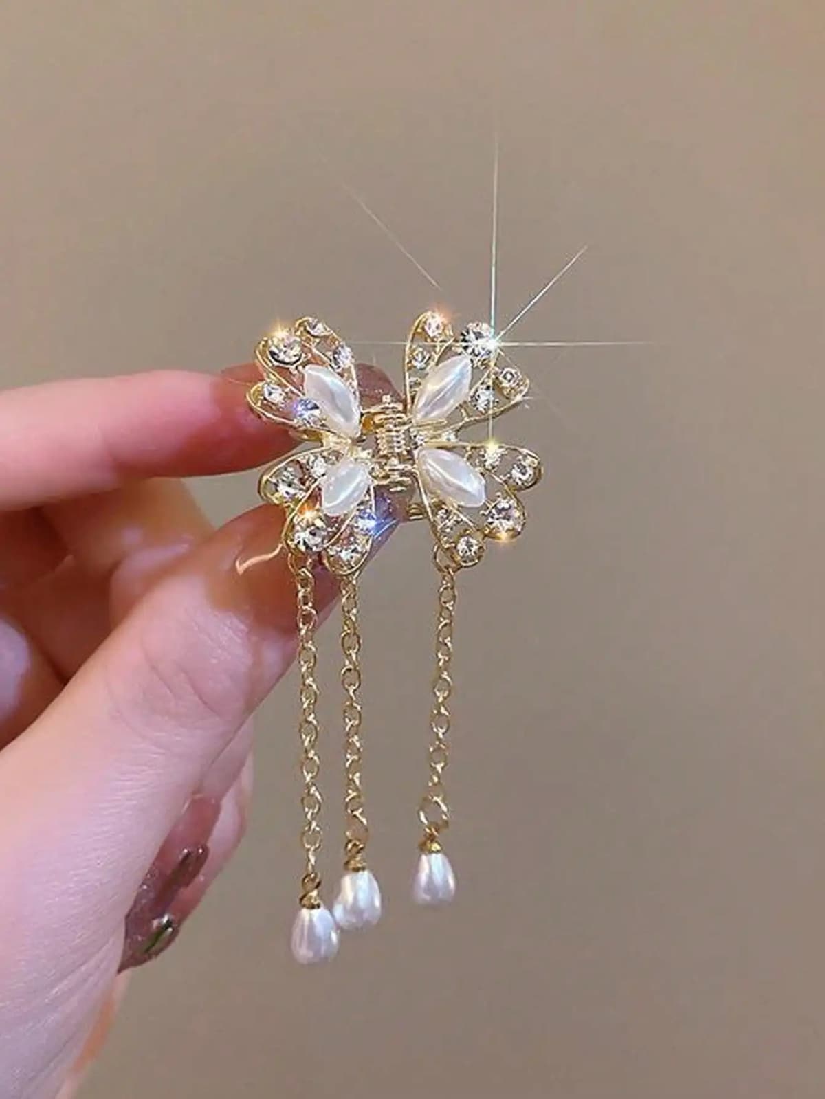 1Pcs Fashion Pearl Butterfly Tassel Hair Claws For Women Hair Accessories