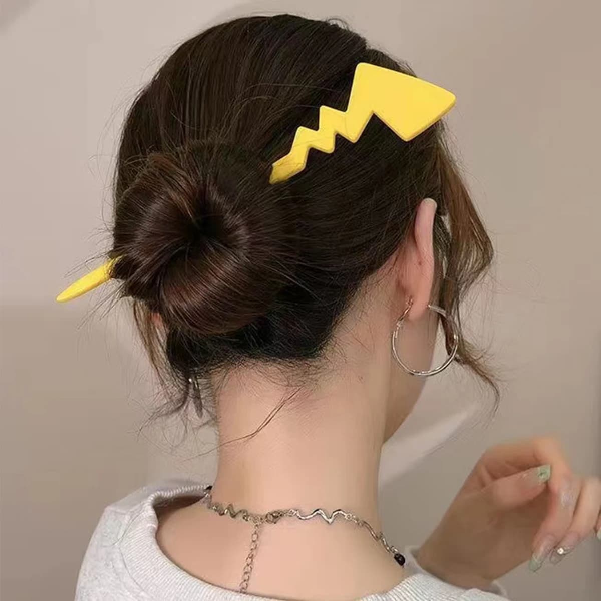 2pcs Creative yellow and black Lightning Hairpin cute updo headpiece